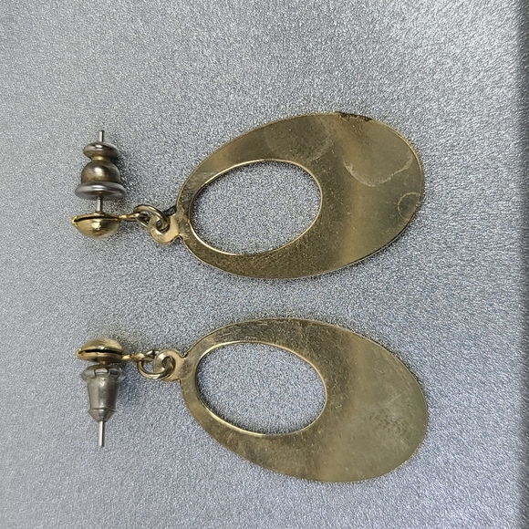 Retro 80's Earrings Studs Black Gold Tone Lightweight Oval Shape Preppy Style - Picture 5 of 6
